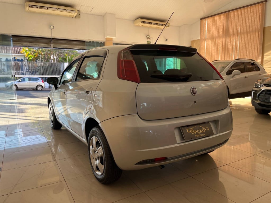 Imagem do veículo Fiat Punto Elx 1.4 2009