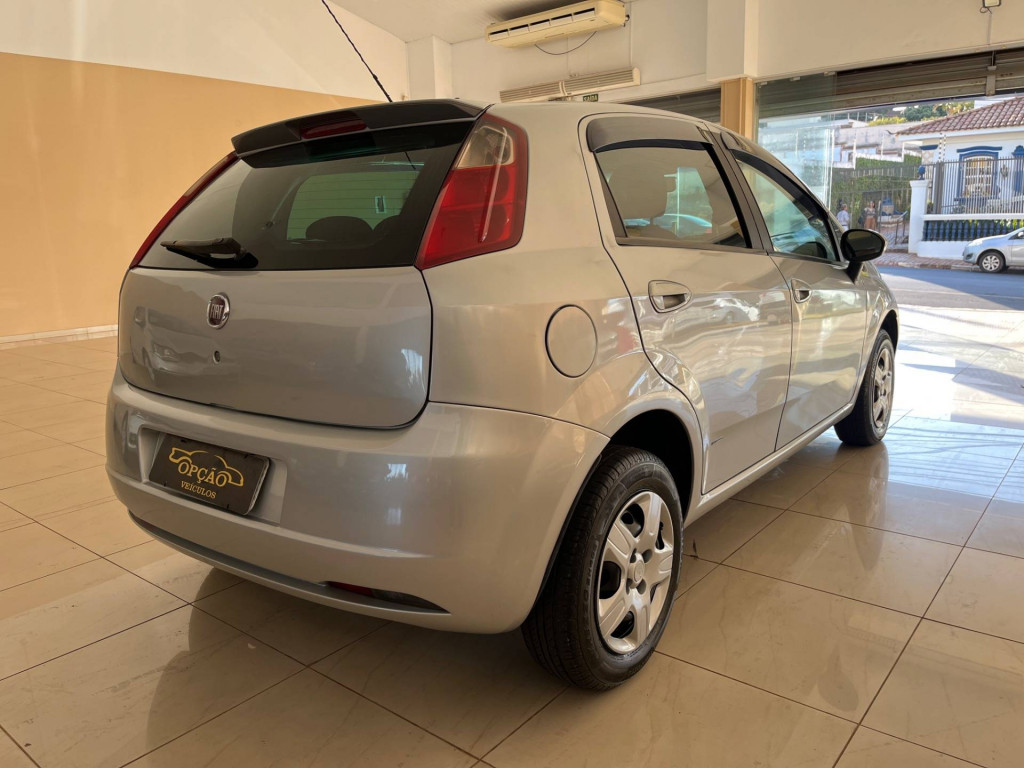 Imagem do veículo Fiat Punto Elx 1.4 2009