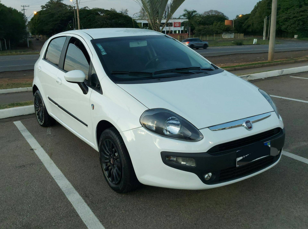 Imagem do veículo Fiat Punto Attractive 2013