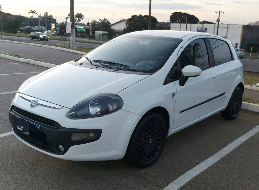 Imagem do veículo Fiat Punto Attractive 2013