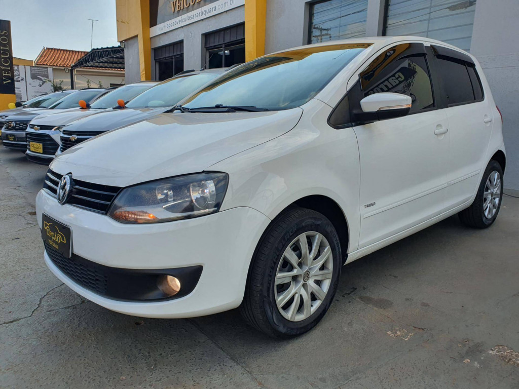 Imagem do veículo Volkswagen Fox 1.0 Gii 2014