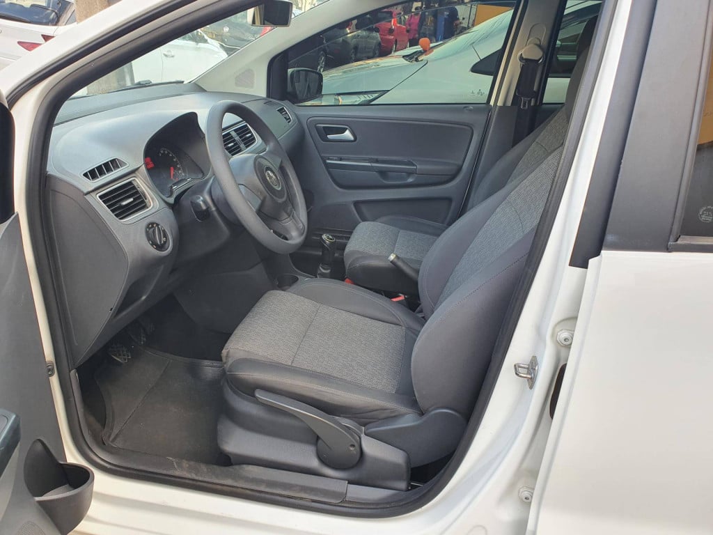 Imagem do veículo Volkswagen Fox 1.0 Gii 2014