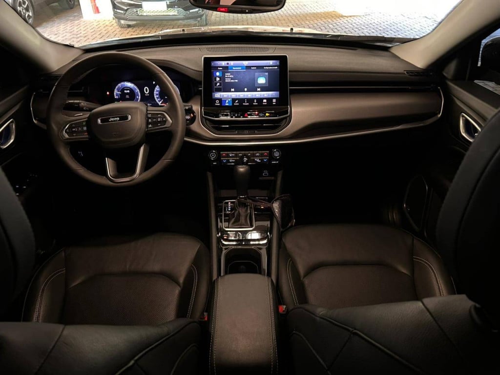 Imagem do veículo Jeep Compass Long T 2025