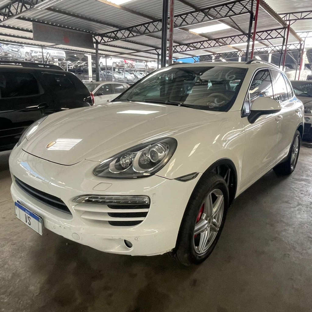 Imagem do veículo PORSCHE CAYENNE 3.0 V6 GASOLINA AWD TIPTRONIC S