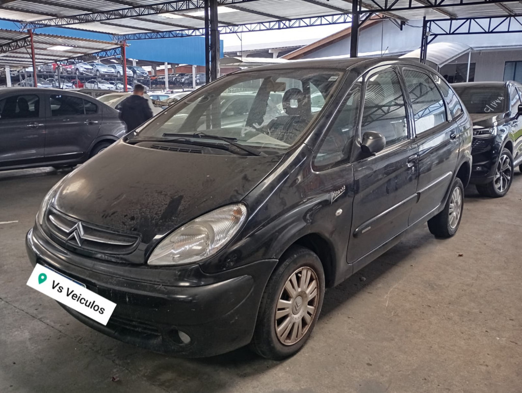 CITROËN XSARA PICASSO 2.0 GXS 16V GASOLINA 4P AUTOMÁTICO