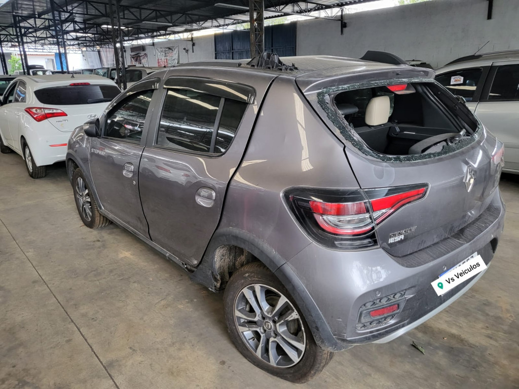 Imagem do veículo RENAULT SANDERO 1.6 16V SCE FLEX STEPWAY ICONIC X-TRONIC