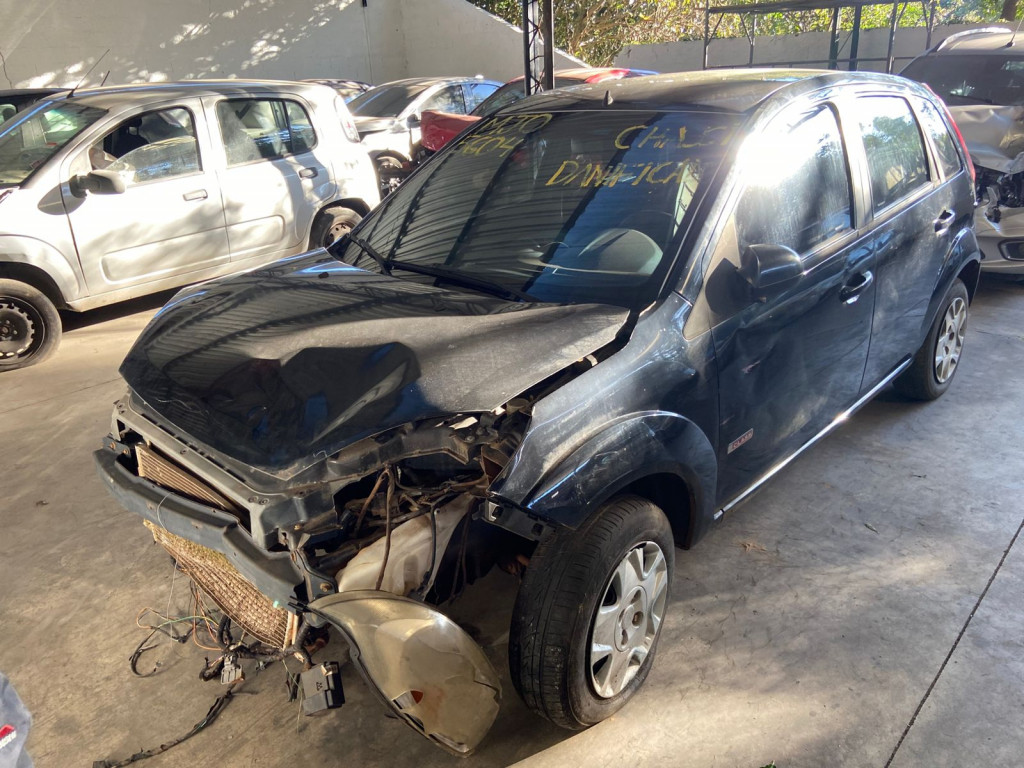 Imagem do veículo FORD FIESTA 1.6 ROCAM HATCH 8V FLEX 4P MANUAL