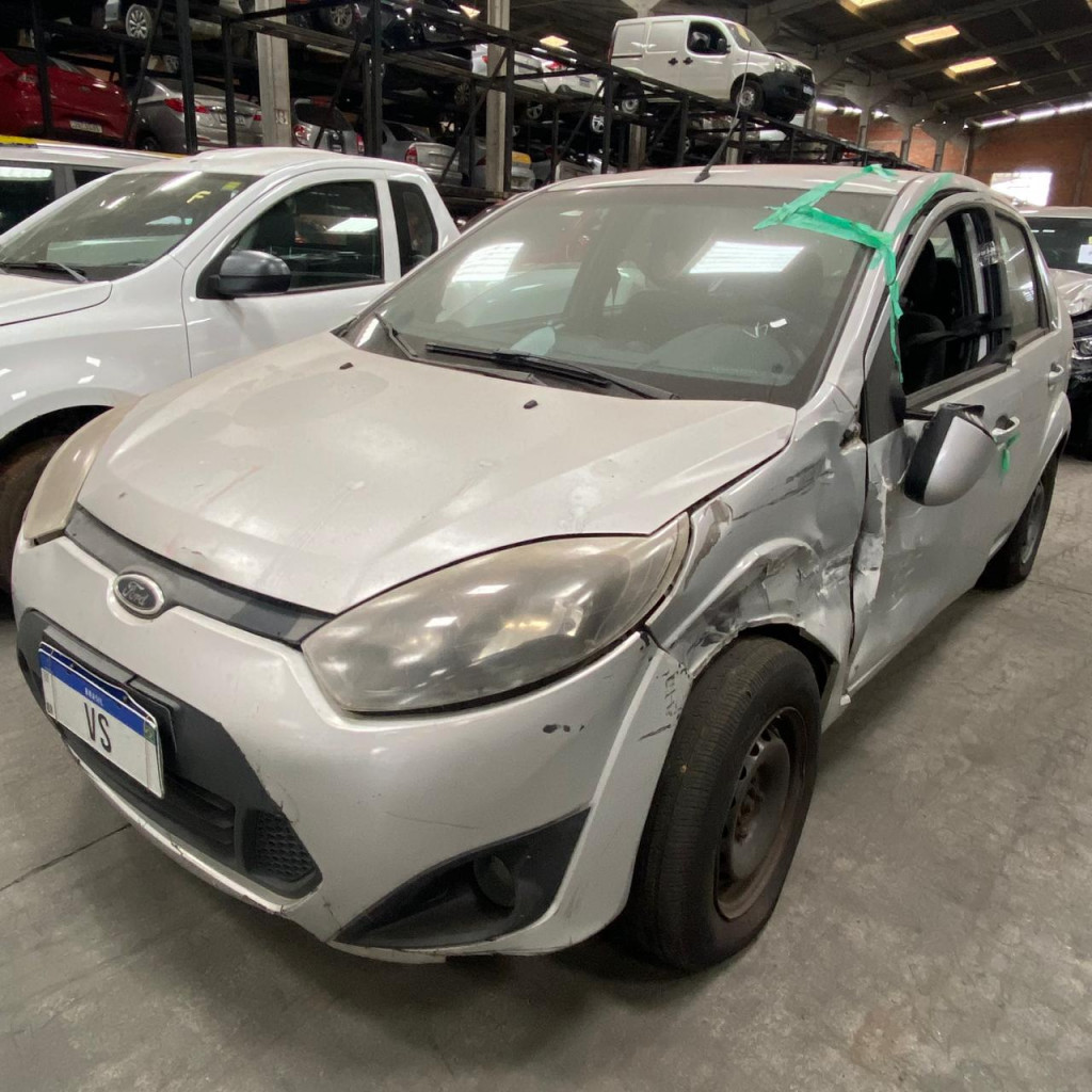 Imagem do veículo FORD FIESTA 1.6 ROCAM SEDAN 8V FLEX 4P MANUAL