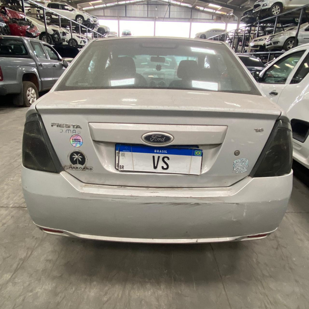 Imagem do veículo FORD FIESTA 1.6 ROCAM SEDAN 8V FLEX 4P MANUAL