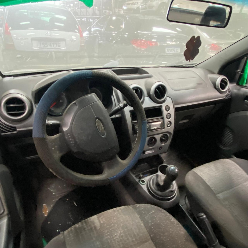Imagem do veículo FORD FIESTA 1.6 ROCAM SEDAN 8V FLEX 4P MANUAL