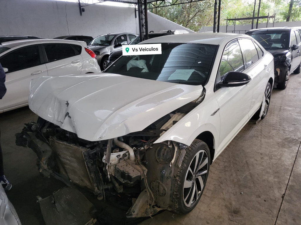 Imagem do veículo VOLKSWAGEN JETTA 1.4 250 TSI TOTAL FLEX R-LINE TIPTRONIC