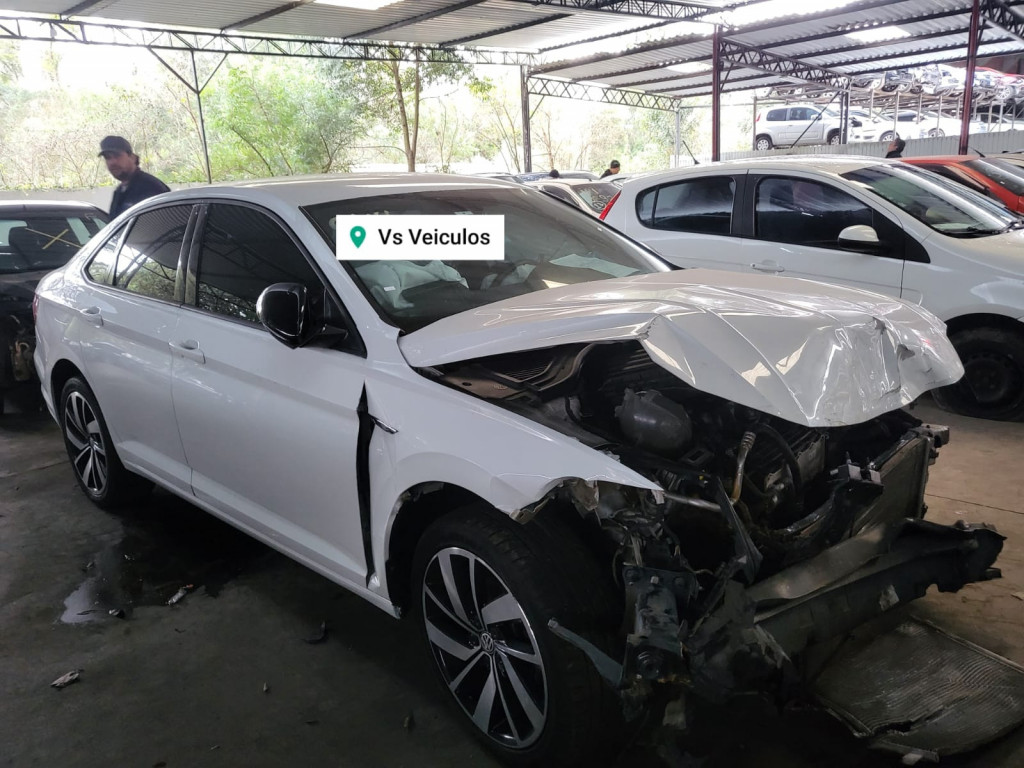 Imagem do veículo VOLKSWAGEN JETTA 1.4 250 TSI TOTAL FLEX R-LINE TIPTRONIC
