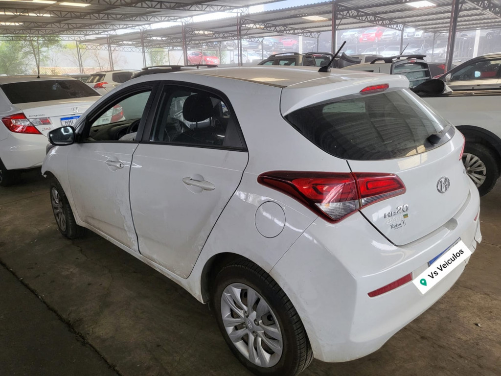 HYUNDAI HB20 1.6 COMFORT PLUS 16V FLEX 4P AUTOMÁTICO