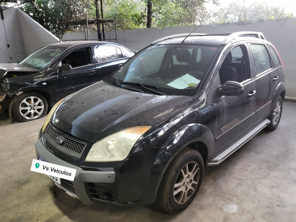 FORD FIESTA 1.0 MPI TRAIL HATCH 8V FLEX 4P MANUAL