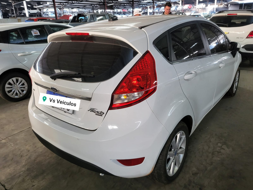FORD FIESTA 1.6 SE HATCH 16V FLEX 4P MANUAL