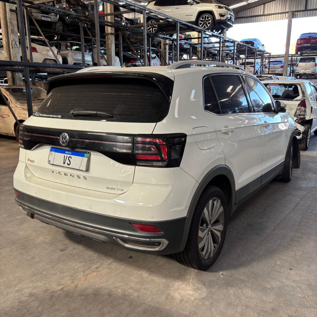 VOLKSWAGEN T-CROSS 1.4 250 TSI TOTAL FLEX HIGHLINE AUTOMÁTICO