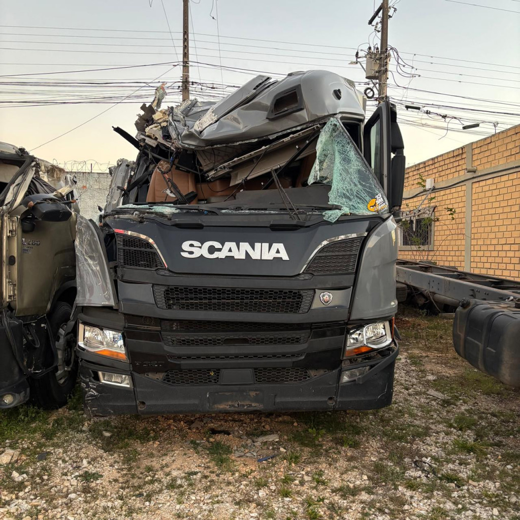 SCANIA P 320 B 8x2 2p (E5)