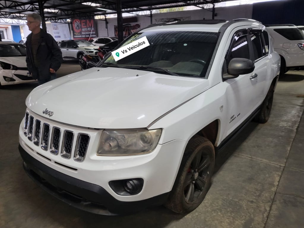 Imagem do veículo JEEP COMPASS 2.0 SPORT 4X2 16V GASOLINA 4P AUTOMÁTICO