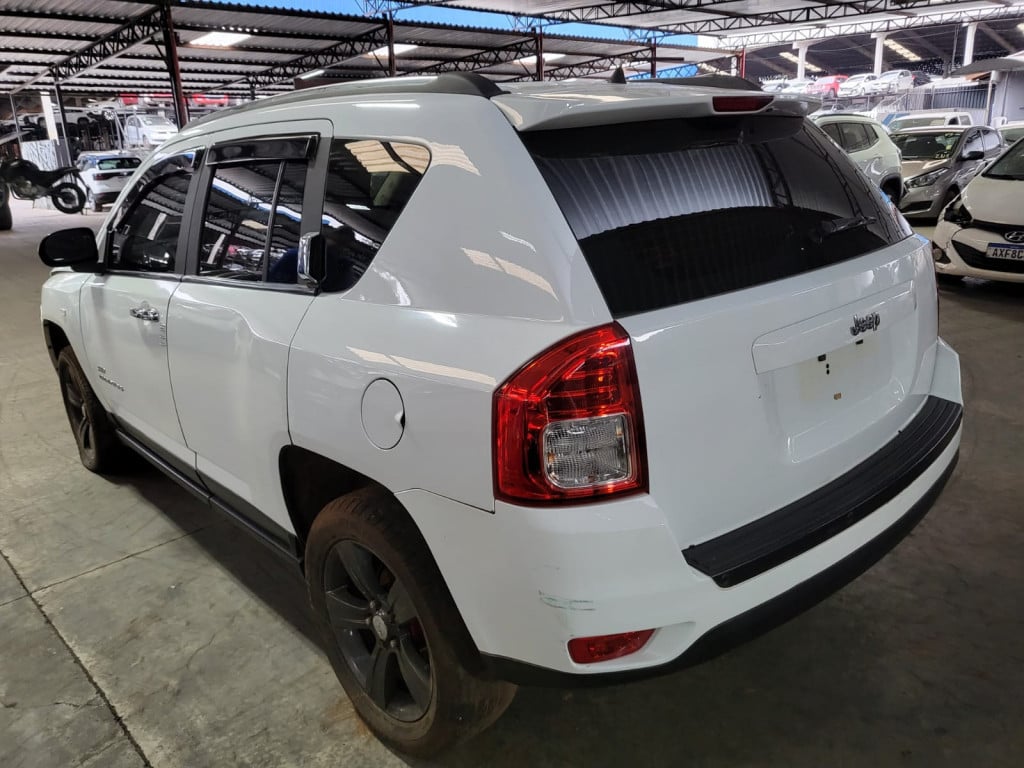 Imagem do veículo JEEP COMPASS 2.0 SPORT 4X2 16V GASOLINA 4P AUTOMÁTICO