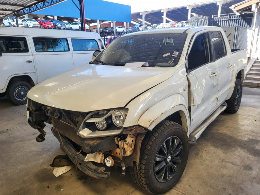 Imagem do veículo VOLKSWAGEN AMAROK 2.0 HIGHLINE 4X4 CD 16V TURBO INTERCOOLER DIESEL 4P AUTOMÁTICO