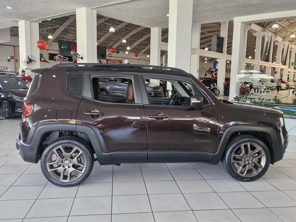 Imagem do veículo RENEGADE 1.8 16V FLEX LIMITED 4P AUTOMÁTICO