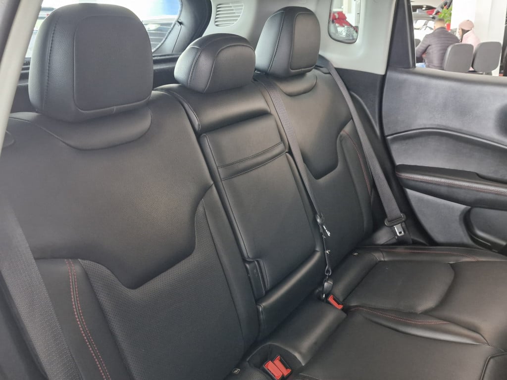 Imagem do veículo COMPASS 2.0 16V DIESEL TRAILHAWK 4X4 AUTOMÁTICO
