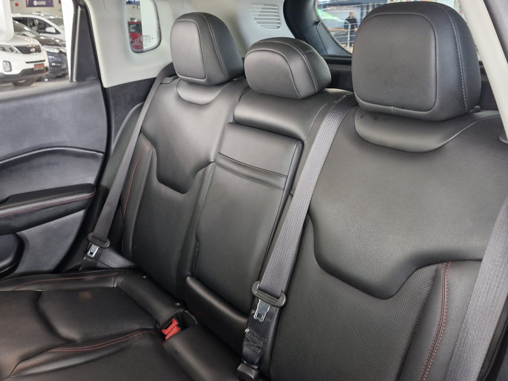 Imagem do veículo COMPASS 2.0 16V DIESEL TRAILHAWK 4X4 AUTOMÁTICO