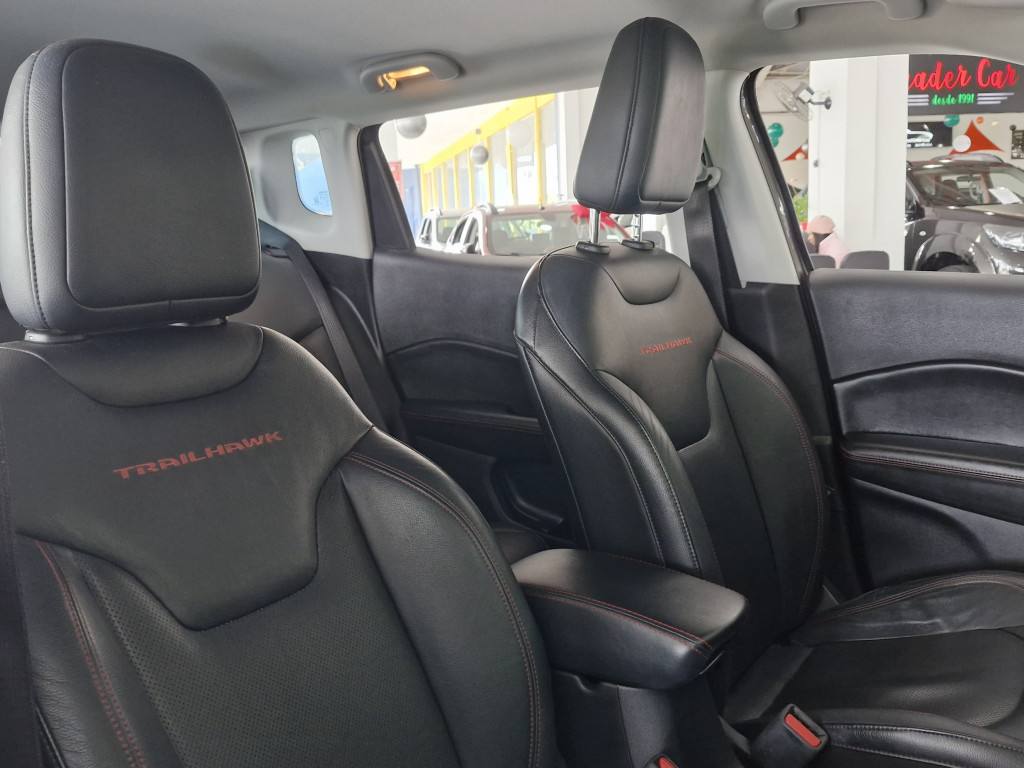 Imagem do veículo COMPASS 2.0 16V DIESEL TRAILHAWK 4X4 AUTOMÁTICO