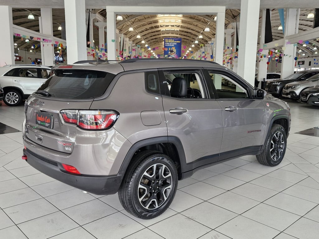 Imagem do veículo COMPASS 2.0 16V DIESEL TRAILHAWK 4X4 AUTOMÁTICO