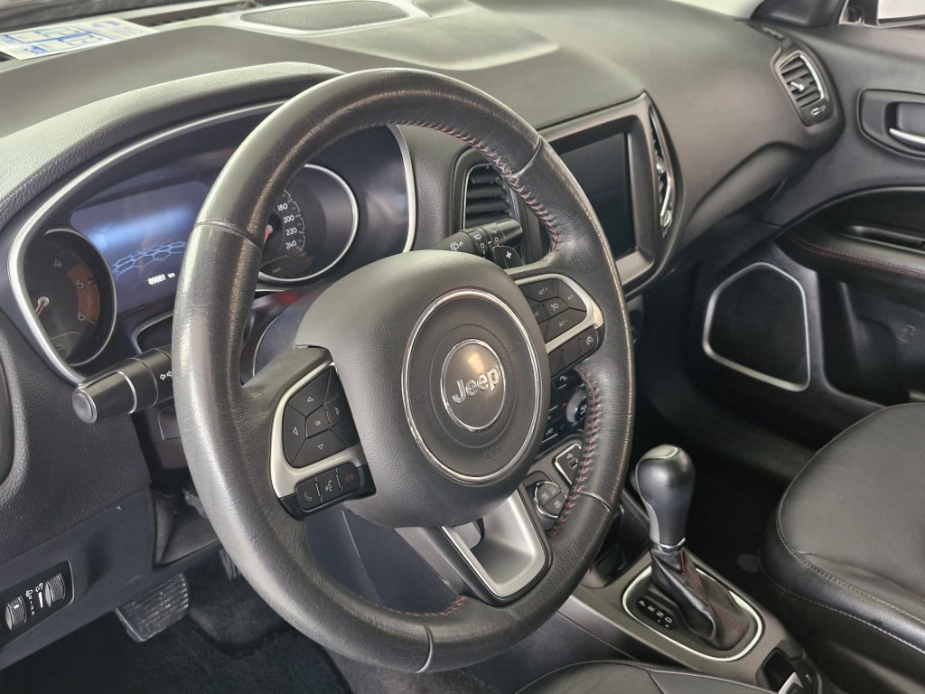 Imagem do veículo COMPASS 2.0 16V DIESEL TRAILHAWK 4X4 AUTOMÁTICO