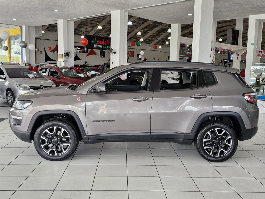 Imagem do veículo COMPASS 2.0 16V DIESEL TRAILHAWK 4X4 AUTOMÁTICO