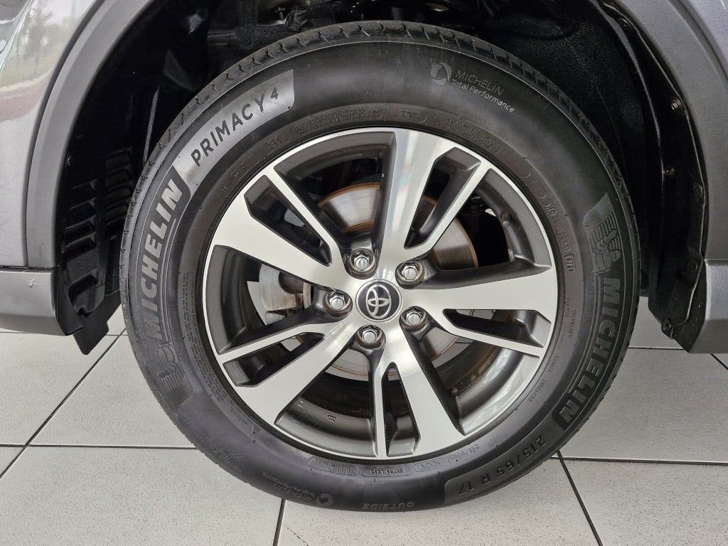 Imagem do veículo RAV4 2.0 4X2 16V GASOLINA 4P AUTOMÁTICO