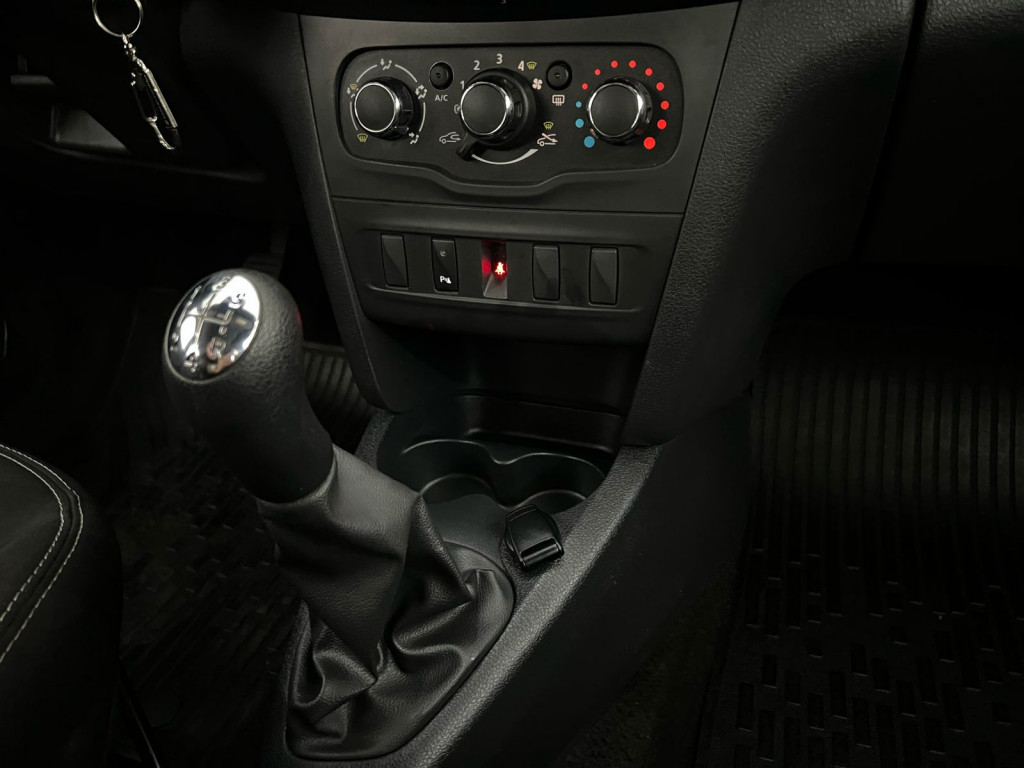 Imagem do veículo RENAULT LOGAN 1.0 12V SCE FLEX ZEN MANUAL