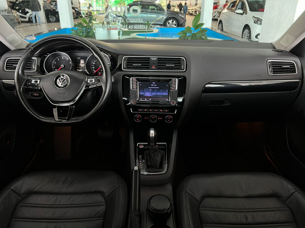 Imagem do veículo VOLKSWAGEN JETTA 2.0 TSI HIGHLINE 211CV GASOLINA 4P TIPTRONIC