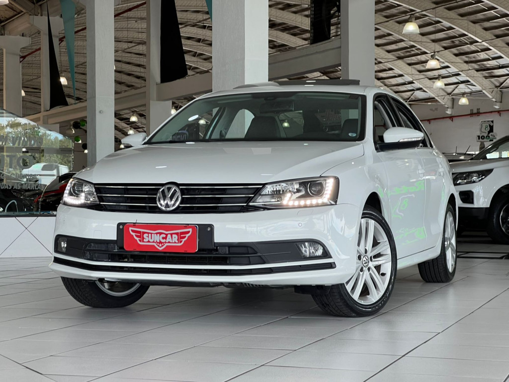 Imagem do veículo VOLKSWAGEN JETTA 2.0 TSI HIGHLINE 211CV GASOLINA 4P TIPTRONIC