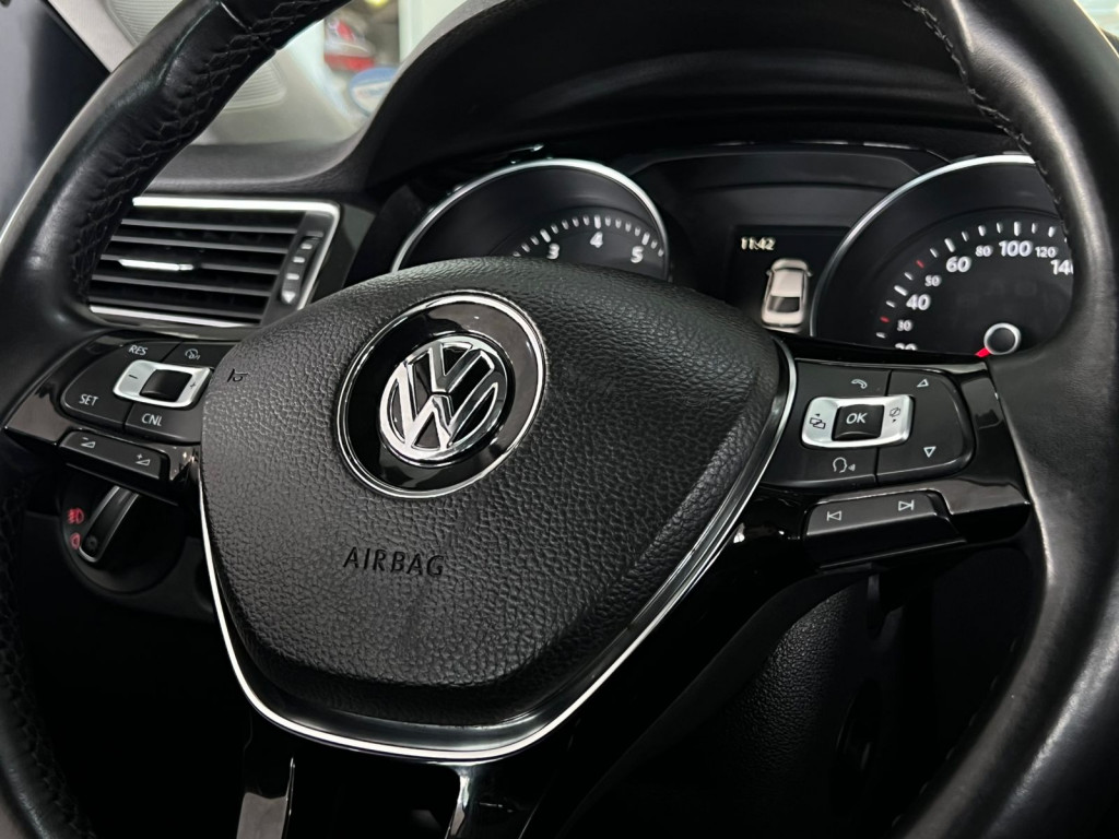 Imagem do veículo VOLKSWAGEN JETTA 2.0 TSI HIGHLINE 211CV GASOLINA 4P TIPTRONIC