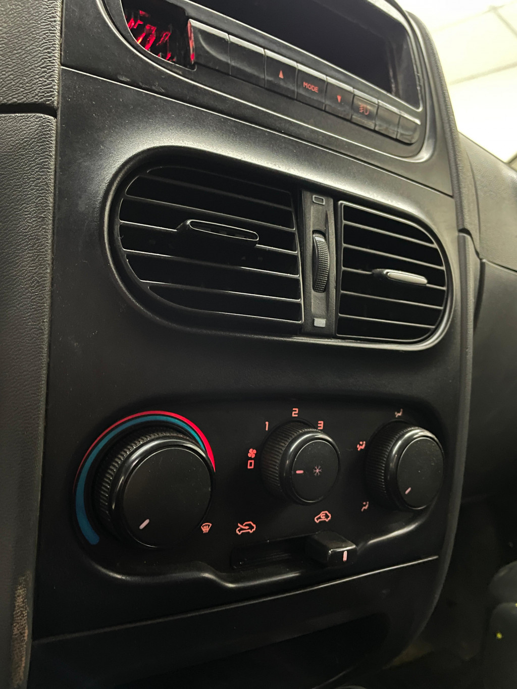 Imagem do veículo FIAT STRADA 1.4 MPI WORKING CE 8V FLEX 2P MANUAL