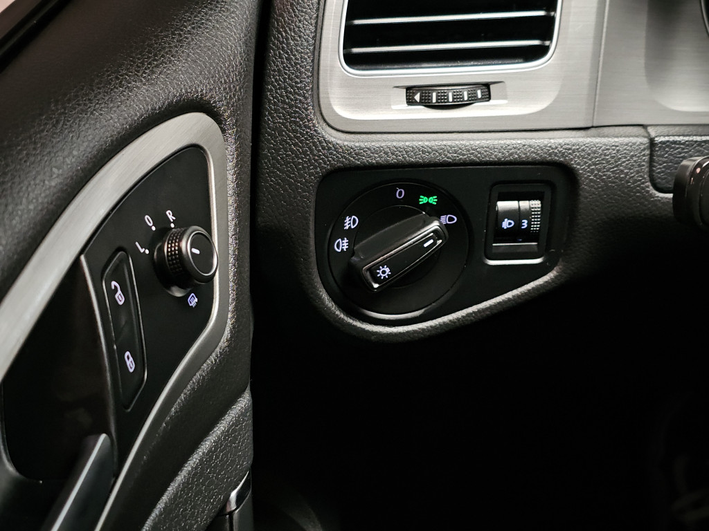 Imagem do veículo VOLKSWAGEN GOLF 1.4 TSI VARIANT COMFORTLINE 16V GASOLINA 4P AUTOMÁTICO