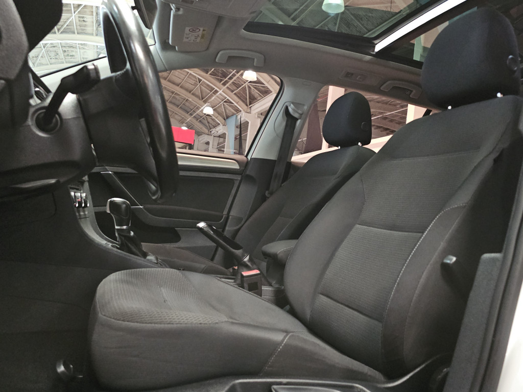 Imagem do veículo VOLKSWAGEN GOLF 1.4 TSI VARIANT COMFORTLINE 16V GASOLINA 4P AUTOMÁTICO