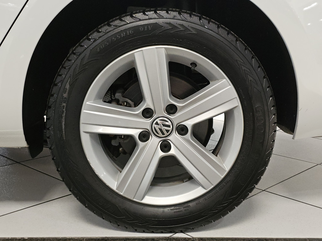 Imagem do veículo VOLKSWAGEN GOLF 1.4 TSI VARIANT COMFORTLINE 16V GASOLINA 4P AUTOMÁTICO