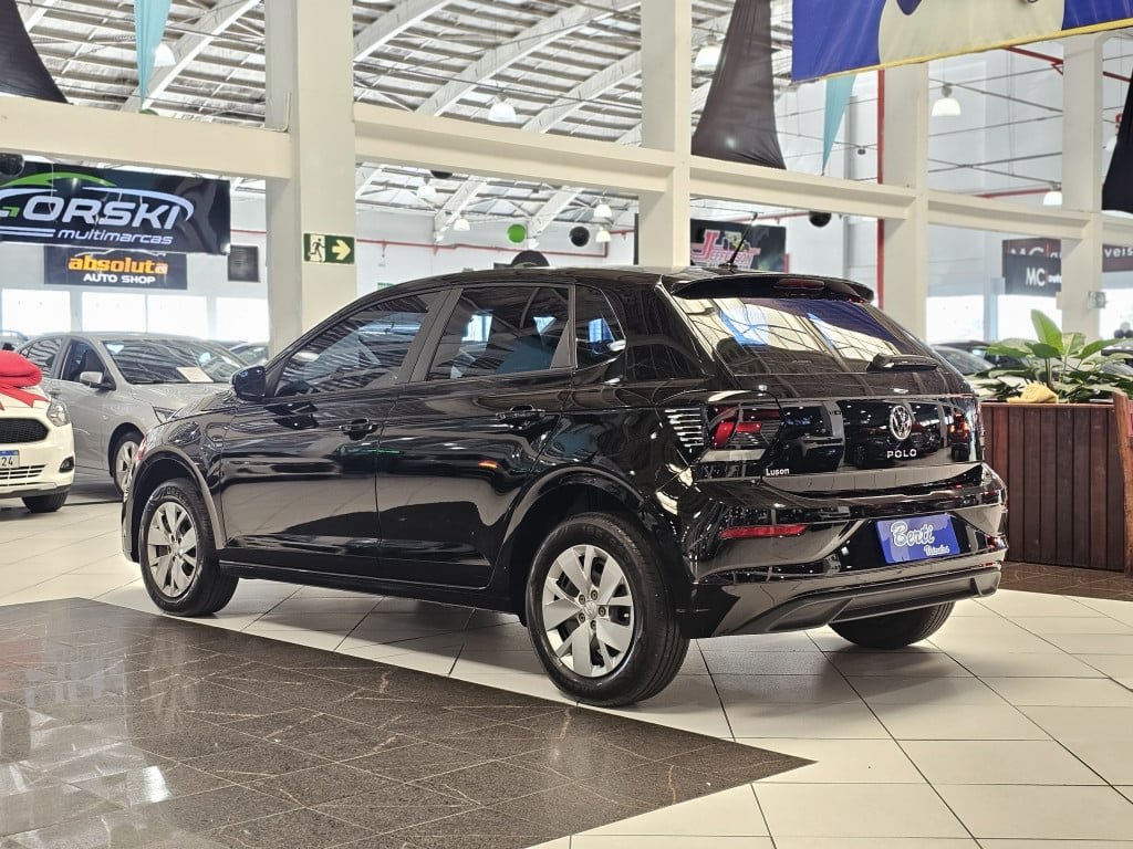 Imagem do veículo VOLKSWAGEN POLO 1.0 MPI TOTAL FLEX MANUAL