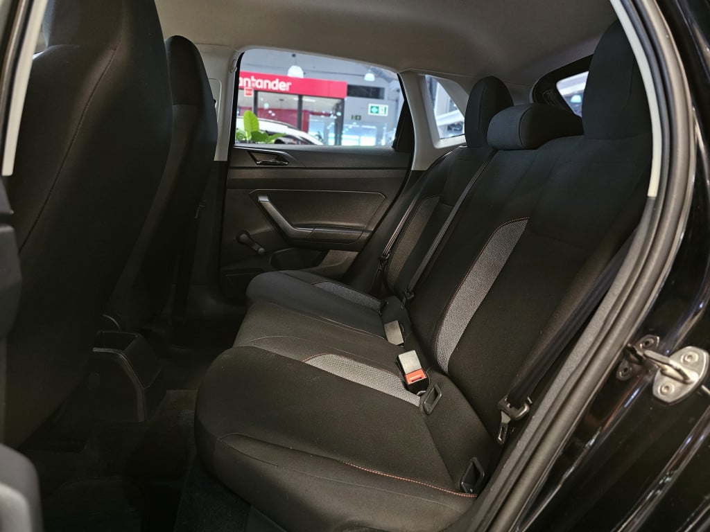 Imagem do veículo VOLKSWAGEN POLO 1.0 MPI TOTAL FLEX MANUAL