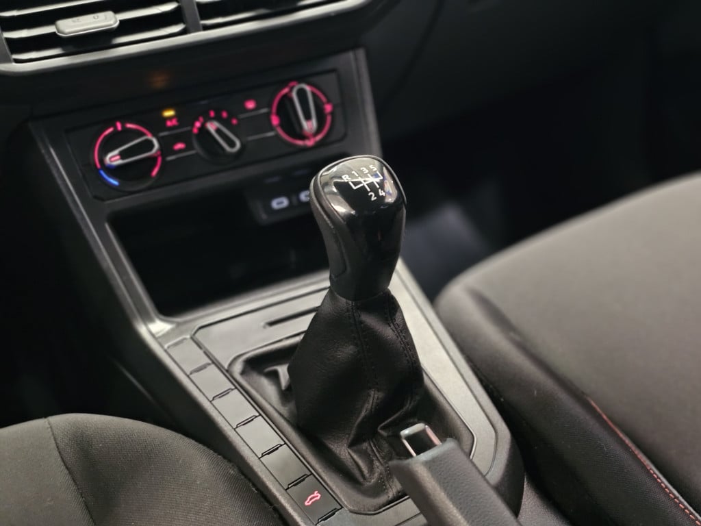 Imagem do veículo VOLKSWAGEN POLO 1.0 MPI TOTAL FLEX MANUAL