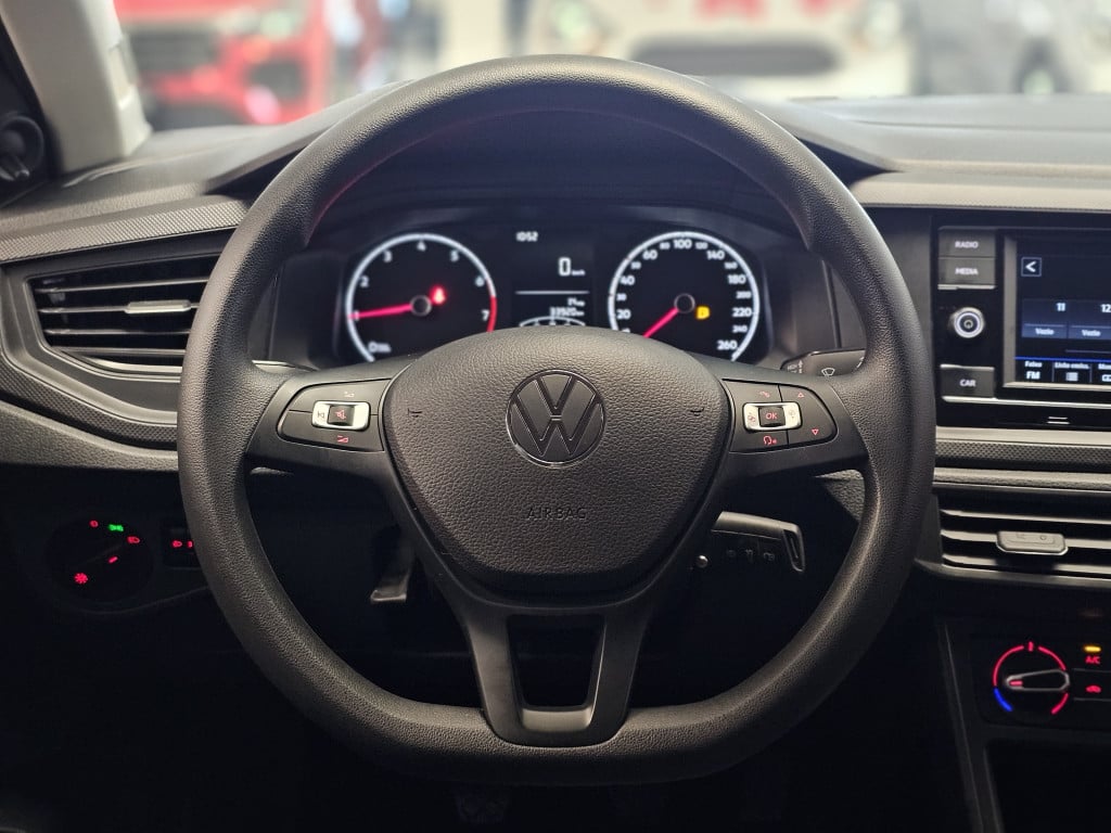 Imagem do veículo VOLKSWAGEN POLO 1.0 MPI TOTAL FLEX MANUAL