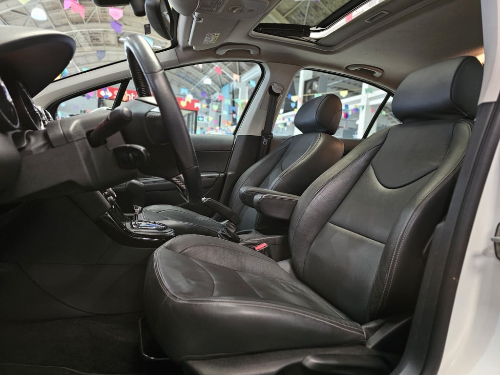 Imagem do veículo PEUGEOT 408 1.6 GRIFFE 16V TURBO FLEX 4P AUTOMÁTICO