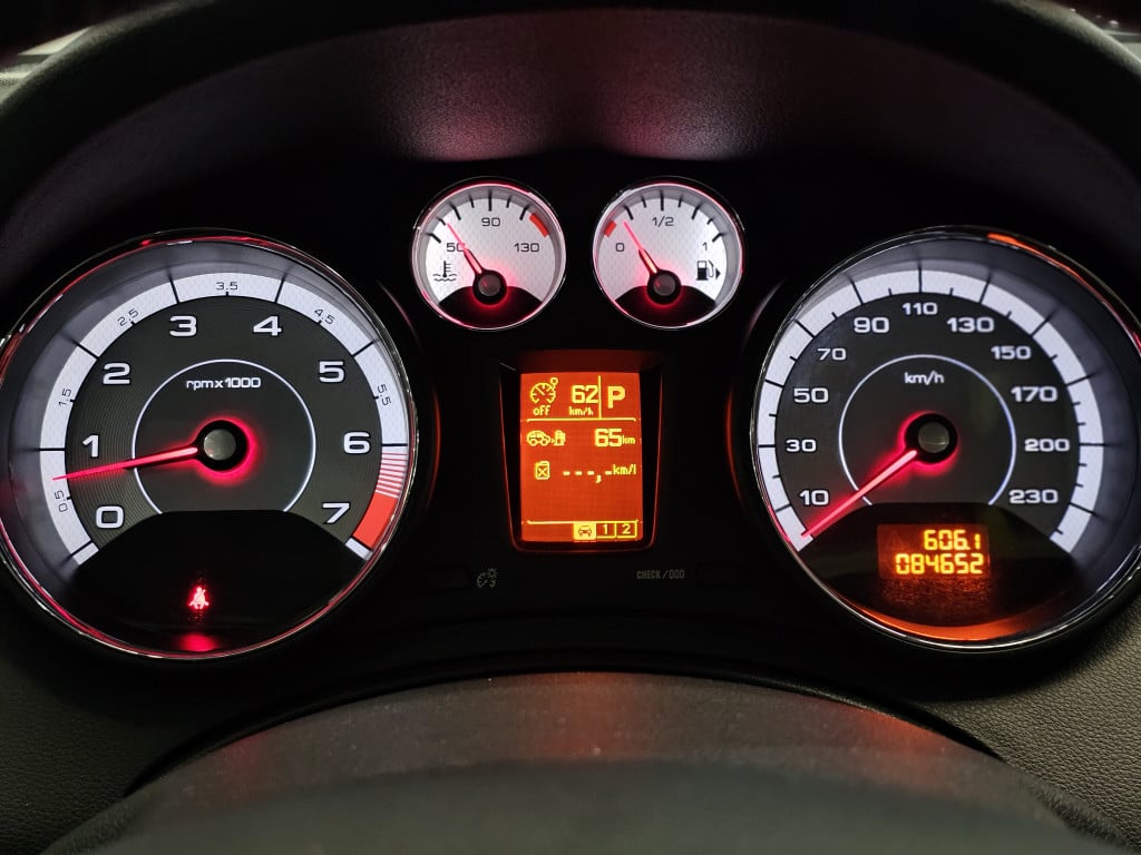 Imagem do veículo PEUGEOT 408 1.6 GRIFFE 16V TURBO FLEX 4P AUTOMÁTICO