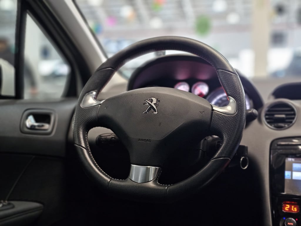Imagem do veículo PEUGEOT 408 1.6 GRIFFE 16V TURBO FLEX 4P AUTOMÁTICO