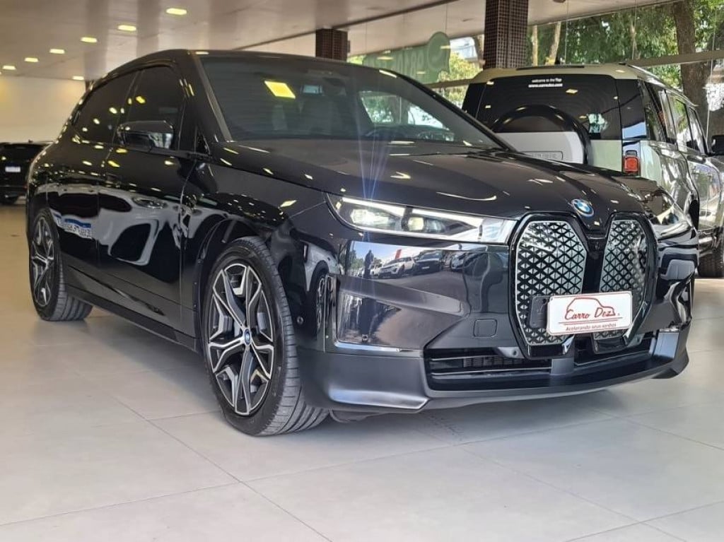 Imagem do veículo IX ELÉTRICO XDRIVE40.
