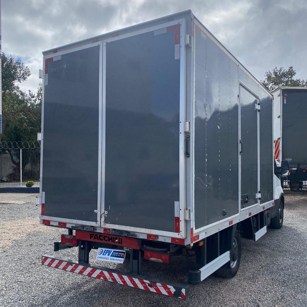 Imagem do veículo IVECO Daily Chassi 35-150 2P
