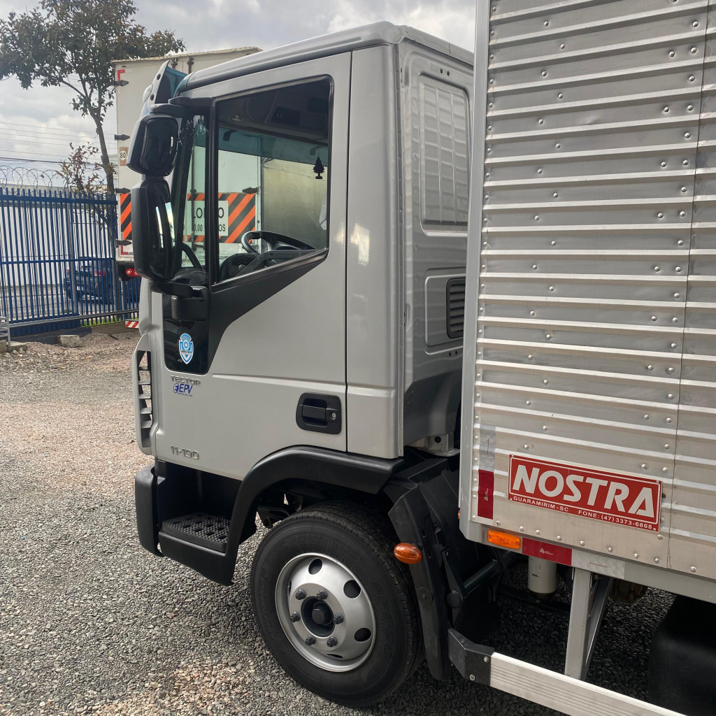 Imagem do veículo IVECO Tector 11-190 4x2 (diesel)(E5)
